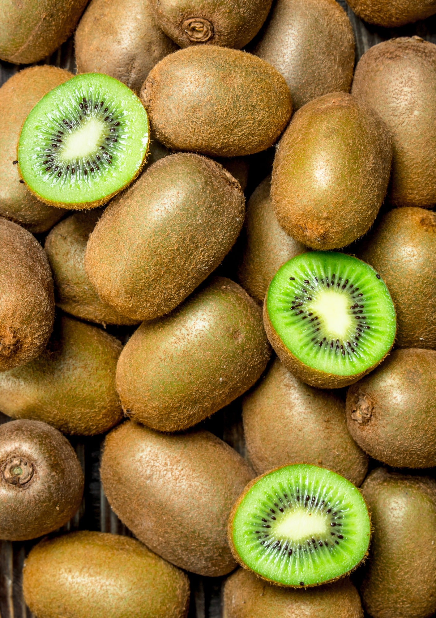 Ripe juicy kiwi.